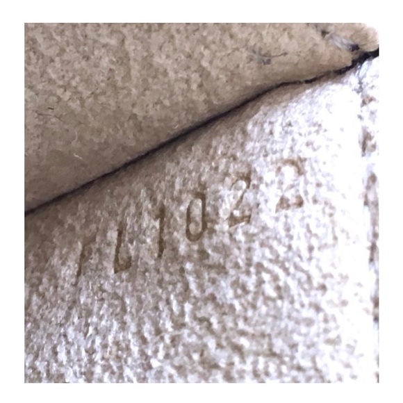 Used Louis Vuitton Pochette Evening Bag Florentine BumBag (Waist Belt Bag) - Picture 4 of 7